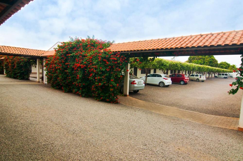 Mediterrâneo Park Hotel Três Lagoas Buitenkant foto