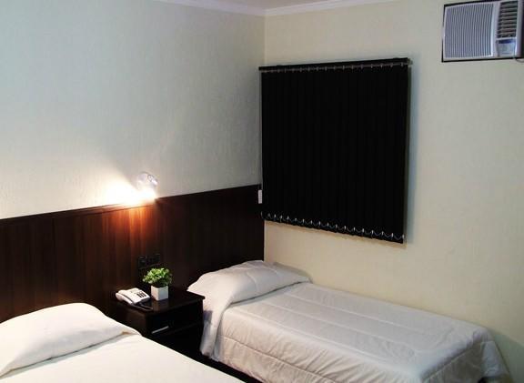 Mediterrâneo Park Hotel Três Lagoas Buitenkant foto